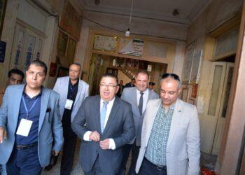 عميد كلية الحقوق ووكيل الكلية بجامعة أسيوط يُدليان بصوتيهما في الانتخابات البرلمانية ويدعوان للمشاركة الوطنية الفاعلة. (صور)