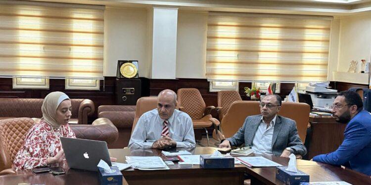 رئيس جامعة القاهرة الجديدة التكنولوجية يبحث سبل التعاون مع وزارة الاتصالات تفعيلا لمبادرة “EME”