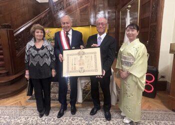 تتويج أحمد أبو الغيط الأمين العام لجامعة الدول العربية بوسام الشمس المشرقة – الوشاح الأكبر