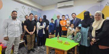 بالصور ..السفير السنغافوري بمصر دومينيك جوه يزور مستشفى العريش العام