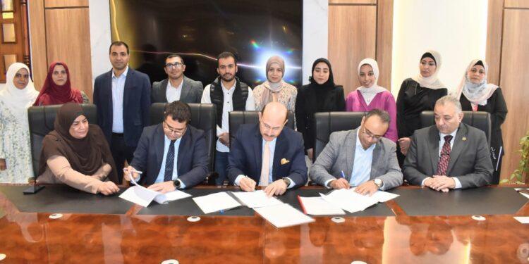 رئيس جامعة مدينة السادات يشهد توقيع عقد تمويل بحثي في مجال الكيمياء الحيوية لدراسة آليات علاج سرطان الكبد
