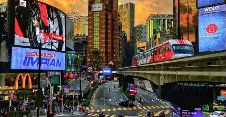 ماليزيا تعزّز مكانتها كمركز للاستثمار الأخضر والتكنولوجيا بـ RM 7.3 مليار