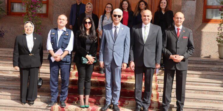 رئيس جامعة المنوفية يلتقى بممثل صندوق الأمم المتحدة للسكان (UNFPA) في مصر ووفد من المجلس القومي للمرأة لافتتاح عيادة “Safe Women” بمستشفيات جامعة المنوفية وتعزيز جهود مناهضة العنف ضد المرأة ودعم حقوقها