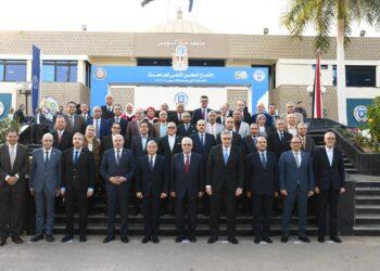 جامعة المنصورة الجديدة تحصد المركز الثالث في مسابقة أفضل جامعة صديقة للبيئة لعام 2024/2025 وتُكرَّم بحضور وزير التعليم العالي على هامش اجتماع المجلس الأعلى للجامعات بجامعة قناة السويس