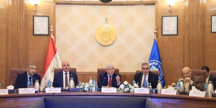 وزير التعليم العالي يترأس اجتماع المجلس الأعلى للجامعات بجامعة قناة السويس