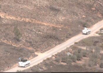 لبنان بين حزب الله وإسرائيل.. تحذيرات من “انفجار وشيك”