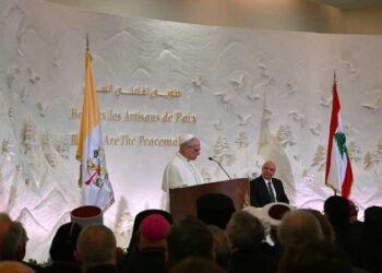 البابا من لبنان: المصالحة ضرورة ومصلحة الوطن فوق الطوائف