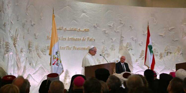 البابا من لبنان: المصالحة ضرورة ومصلحة الوطن فوق الطوائف