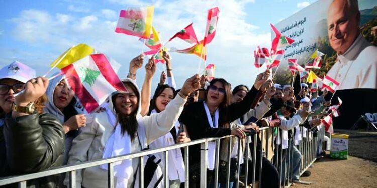من لبنان.. البابا يختتم اليوم أولى جولاته الخارجية