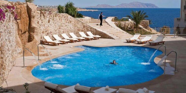 رغم ارتفاع رسوم التأشيرة.. مصر تبقى الوجهة الشتوية الأرخص للروس الباحثين عن شمس وشواطئ