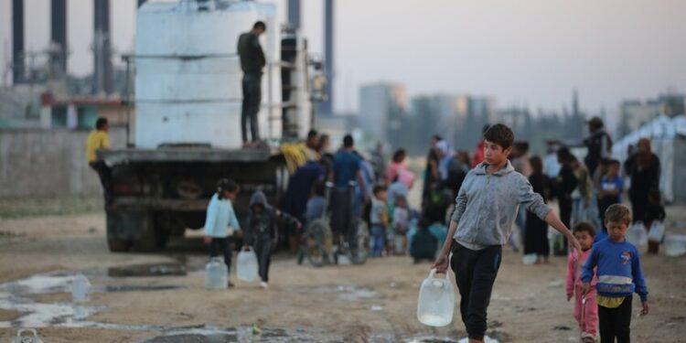 104 شاحنات من أصل 660: أزمة غاز خانقة تهدد مليوني فلسطيني في قطاع غزة