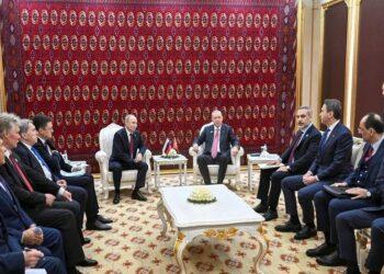 بوتين وأردوغان يبحثان جهود السلام في أوكرانيا وجنوب القوقاز والتطورات في فلسطين وسوريا