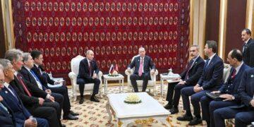 بوتين وأردوغان يبحثان جهود السلام في أوكرانيا وجنوب القوقاز والتطورات في فلسطين وسوريا