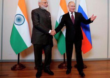 بوتين يصدق على اتفاقية عسكرية مع الهند لتعزيز التعاون وتسهيل الإجراءات