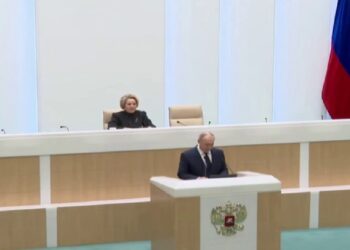 بحضور بوتين.. مجلس الفدرالية يوصي الخارجية بمواصلة الحوار مع واشنطن وتحقيق التسوية في أوكرانيا