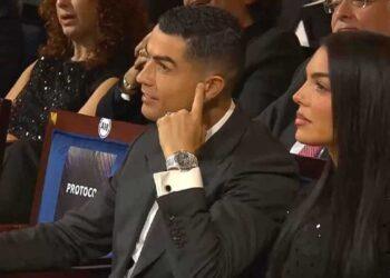 كريستيانو رونالدو يثير الجدل في حفل غلوب سوكر.. هل تزوج سرا من جورجينا؟ ( فيديو )