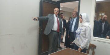 محافظ القليوبية يقوم بجولة مفاجئة لمتابعة سير العمل داخل مجلس ومدينة شبين القناطر