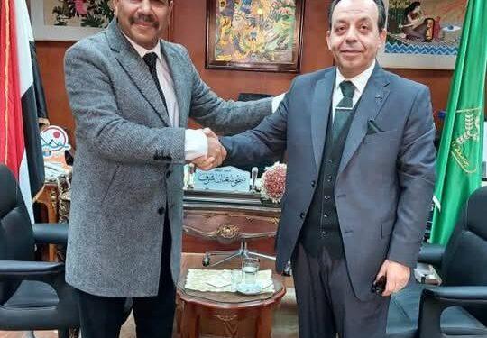 نائب رئيس جامعة المنوفية لشئون خدمة المجتمع وتنمية البيئة يهنئ الدكتور محمد عبد الواحد جابر لتوليه منصب وكيل كلية الطب.