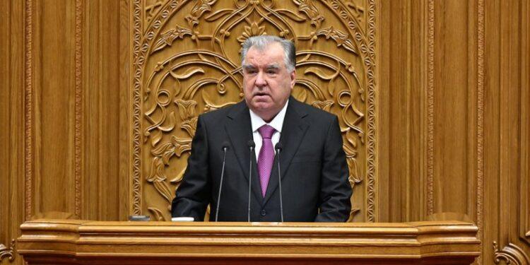 رئيس طاجيكستان يلقى خطابا “حول التوجهات الرئيسية للسياسة الداخلية والخارجية للبلاد”