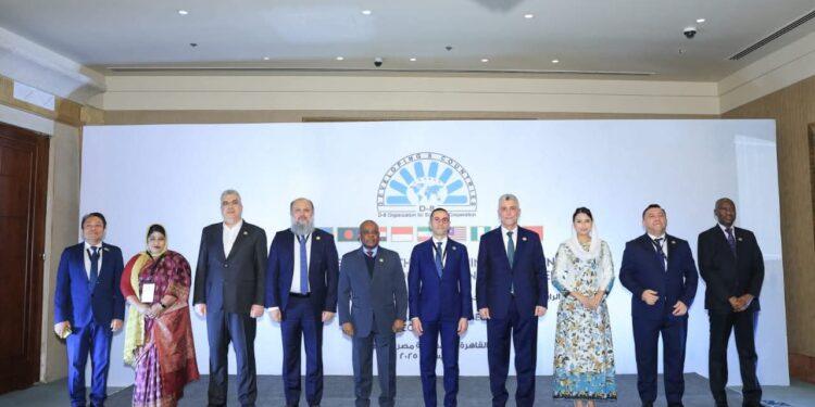 بمشاركة سفير ماليزيا بمصر اجتماع وزراء التجارة لمجموعة الدول الثماني النامية في القاهرة