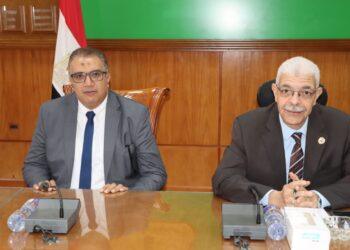 رئيس جامعة المنوفية يجتمع بفريق العمل الجديد بمعهد الأورام ويؤكد أهمية المعهد كصرح طبي وبحثي وتعليمي متكامل