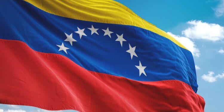 المنظمة الدولية المناهضة للفاشية تدين التهديد العنصري والفاشي الجديد الذي تشكله الإمبريالية الأمريكية ضد فنزويلا