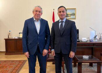 السفير المصري لدى روسيا يلتقي رئيس مجلس الأعمال الروسي العربي