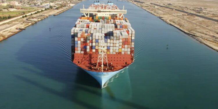 المنطقة الاقتصادية لقناة السويس تتحول إلى مركز عالمي جديد للتصنيع وسط اضطراب التجارة الدولية