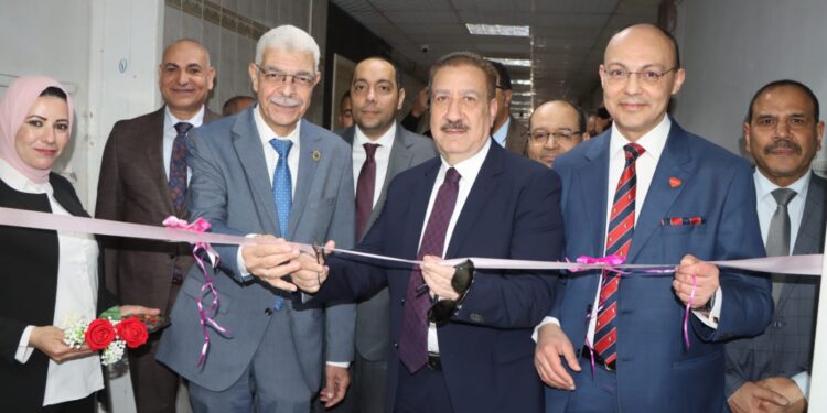 تزامنا مع احتفالات عيد الجامعة التاسع والأربعين..رئيس جامعة المنوفية والمحافظ يفتتحان عددًا من المشروعات الطبية الجديدة بمستشفى الطوارئ دعمًا لمنظومة الرعاية الصحية بالمحافظة