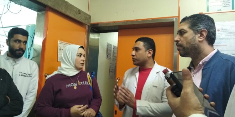 صحة الدقهلية وكيل الطب العلاجي يناقش آليات تطوير الأداء والخدمات خلال جولة بمستشفى شربين المركزي