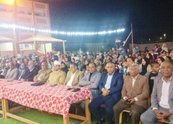 تكريم مدير مدرسة الزهراء الأبتدائية في سفاجا لبلوغه السن القانونية