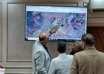 محافظ القليوبية يبحث إجراءات تحويل قرية “القلج” وتوابعها بمركز الخانكة إلى مدينة مستقلة