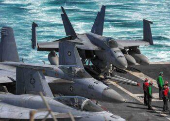 كيف تراجع ترامب في اللحظة الأخيرة عن ضرب إيران؟