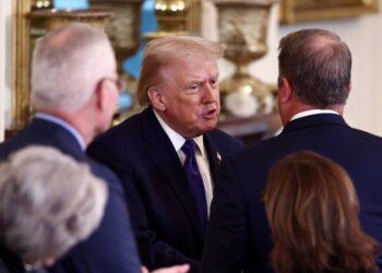 “نيويورك تايمز”: ترامب يدرس بجدية الموافقة على شن هجوم على إيران بعد إطلاعه على الخيارات المحتملة