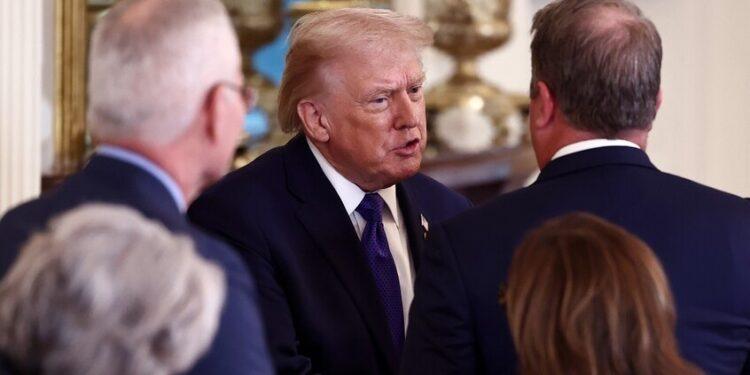 “نيويورك تايمز”: ترامب يدرس بجدية الموافقة على شن هجوم على إيران بعد إطلاعه على الخيارات المحتملة