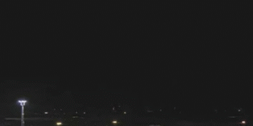 “يخشون الغزو الأمريكي”.. عاصمة غرينلاند تغرق في الظلام