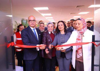 وزيرة التضامن الاجتماعي ورئيس جامعة عين شمس يشهدان توقيع بروتوكول تعاون بين الهلال الأحمر المصري والجامعة.. ويفتتحان المركز التطوعي والمرصد المجتمعي لجامعة عين شمس