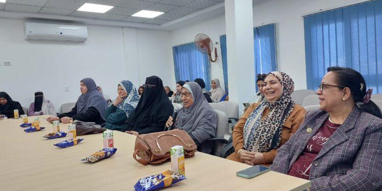 مالية البحر الأحمر تكرم عدد من الموظفين المحالين للمعاش .