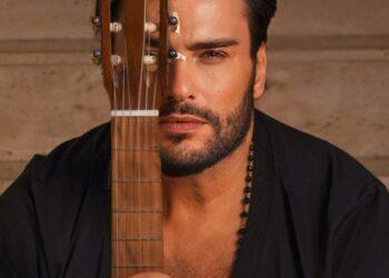 علاء زلزلي يعود بقوة إلى الساحة الفنية بألبوم جديد يحمل اسمه لعام 2026