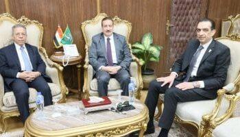 محافظ المنوفية يلتقى نقيب أطباء مصر لبحث وتعزيز سبل التعاون المشترك