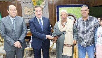 محافظ المنوفية يسلم عقود تقنين لأراضى أملاك الدولة المستوفين للاشتراطات
