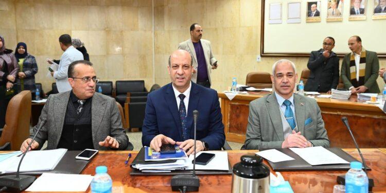 قرارات جديدة فى الاجتماع الدورى لمجلس جامعة أسيوط