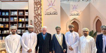 سلطنة عُمان تشارك في معرض القاهرة الدولي الـ (57) للكتابوالسفير الرحبي يشارك في الافتتاح