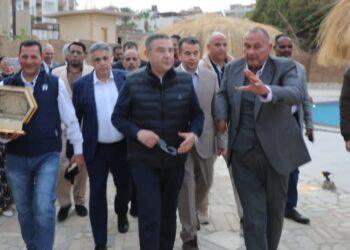 محافظ البحر الأحمر يفتتح أول شاطئ لذوي الهمم بالغردقة