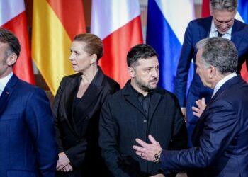 الهجوم الروسي الواسع خلال المفاوضات – وخطة “ازدهار أوكرانيا” بقيمة تقارب تريليون دولار