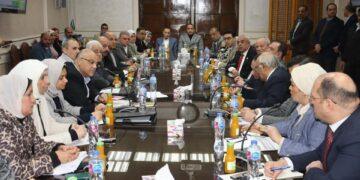 محافظ القليوبية يعقد إجتماعاً عاجلاً مع نواب البرلمان لمناقشة الخطة الإستثمارية للعام 2026/2027