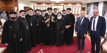 قداسه البابا تواضروس يعود لأرض الوطن وأستقبال حافل بالعباسية ……وينصح بشرب الماء الكافى ل 3 لتر يوميا والابتعاد عن المسكنات