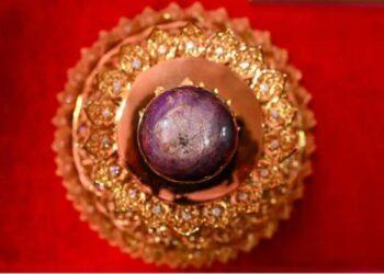 سريلانكا تكشف عن اكبر ياقوته بالعالم … تُعرض لأول مرة بقيمة تُقدر بـ400 مليون دولار