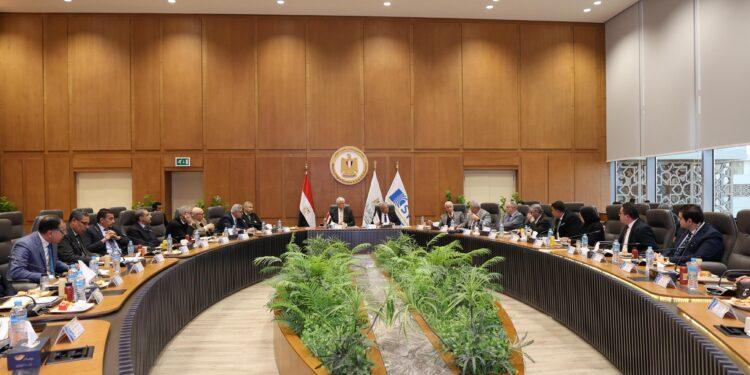 وزير التعليم العالي يترأس اجتماع مجلس إدارة هيئة تمويل العلوم والتكنولوجيا والابتكار