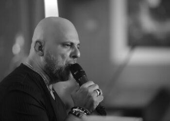 مروان بشارة يطلق أغنية جديدة بعنوان «الحب بيئزي»